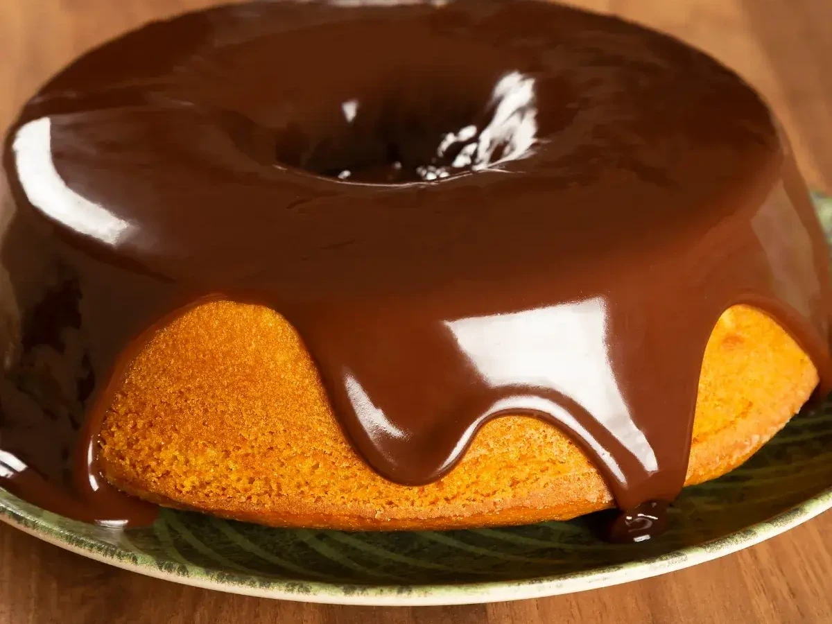 Bolo de Cenoura com Chocolate